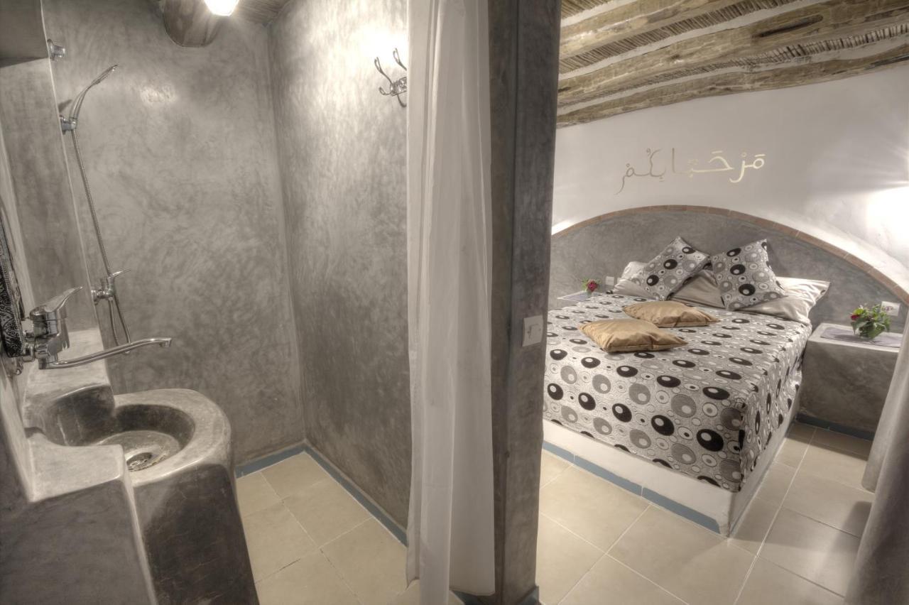 Jardin De La Source Hotel Ait Youl Exterior photo